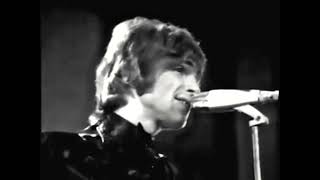 The Moody Blues - Nights in White Satin live! - 1967 - very impressive live performance!