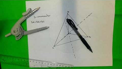 Constructing the Circumcircle of a Triangle