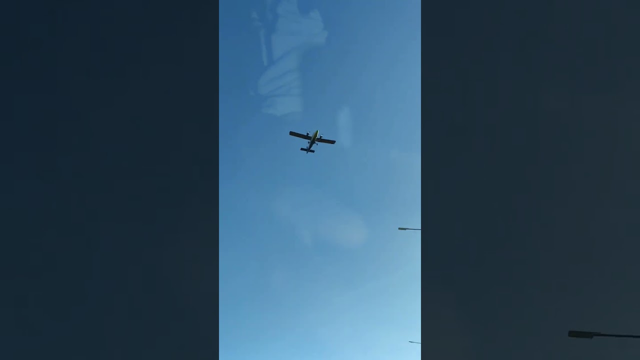 закончили рабочий день DHC-6 