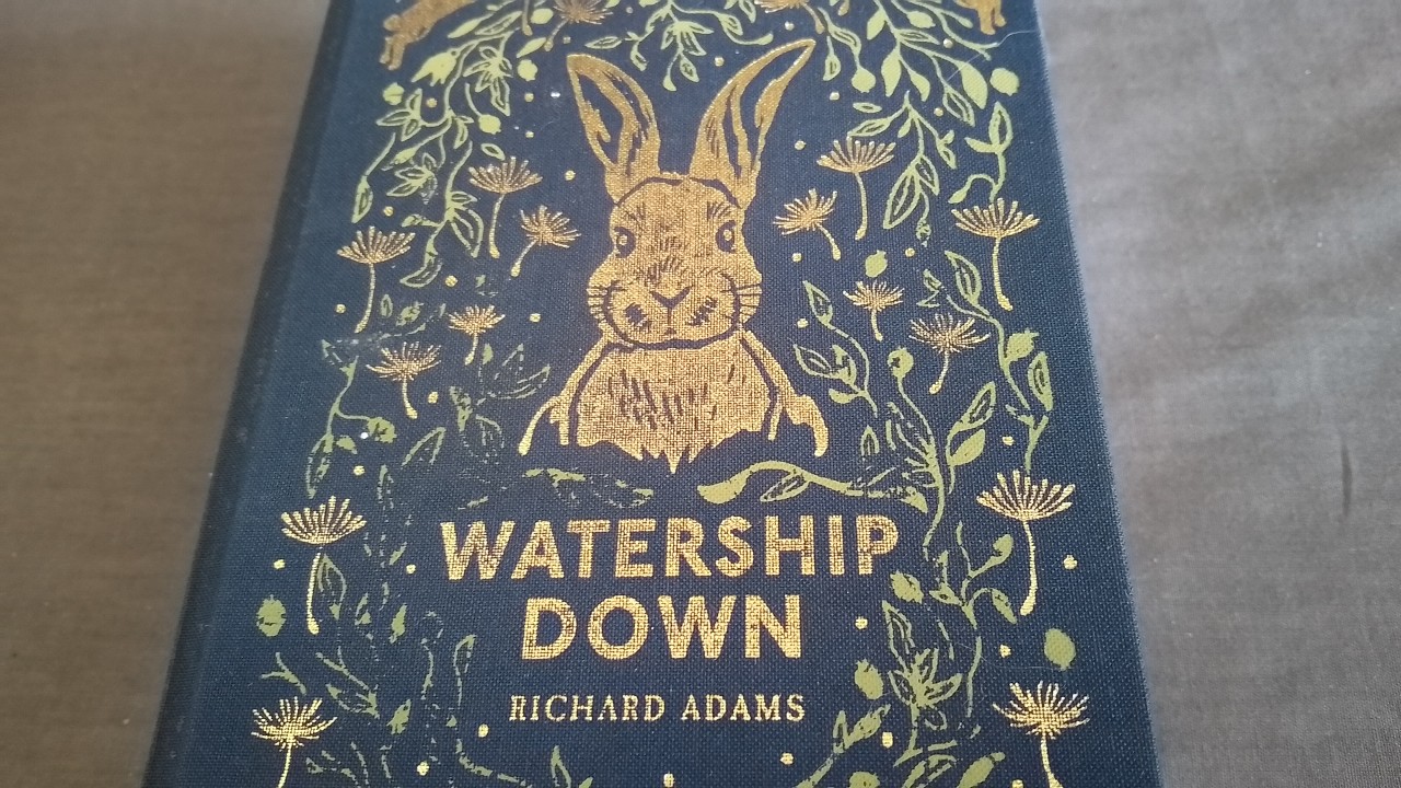 Watership Down - Whispered Book Review ASMR - Puffin Clothbound