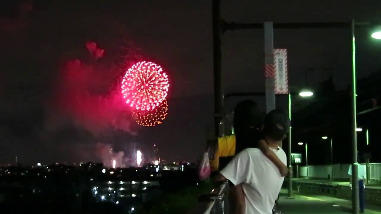 調布市花火大会16 京王よみうりランド駅 Youtube