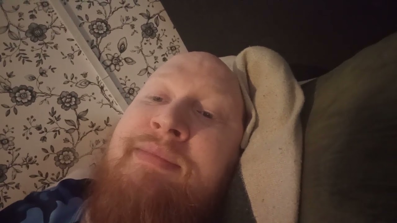 SIMON ÄR JÄTTE SJUK NU OCH HOPPAS SIMON BLI FRISK FÖR ATT SIMON GÖR NY VIDEO PÅ YOUTUBE 🤧🤒🤧🥶❤️🥰😍👍👍👍