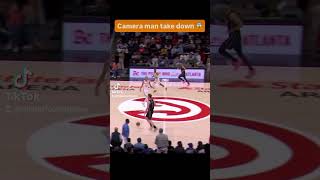 🎥 Referee COLLISION on the Court! Sha’Rae Mitchell Takes Hard Hit from Camera Operator🏀🏀🏀🏀🏀🏀 Wealth