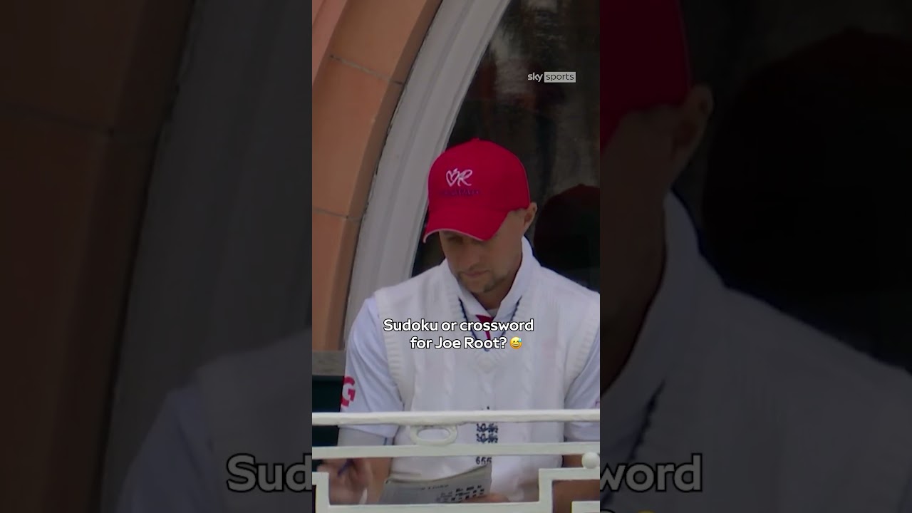 Joe Root doing a crossword at Lord's 🤓