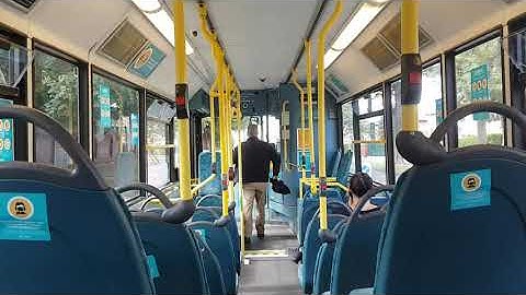 *Lovely Gearbox* Arriva Yorkshire Dennis Dart SLF 261 (SN55 HTY) Route 102