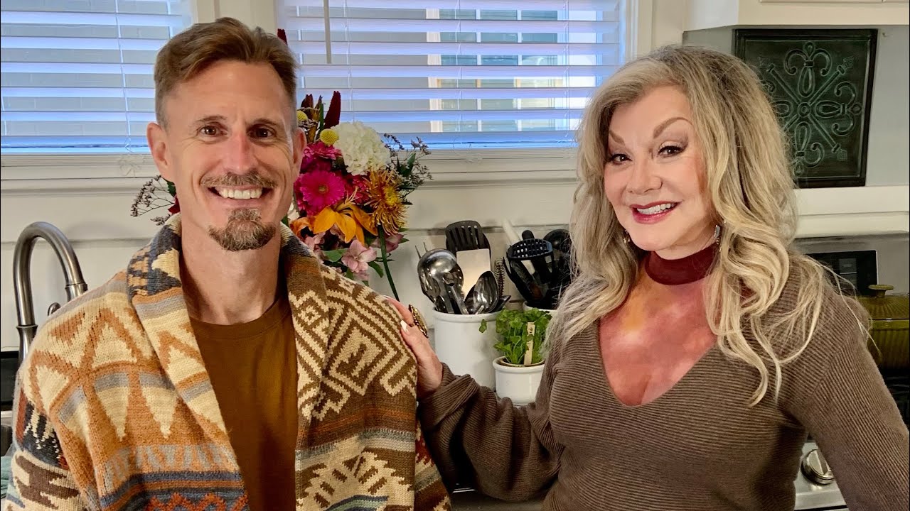 Stella Parton is Really Cookin’ - Mac & Cheese with Sabyn Mayfield