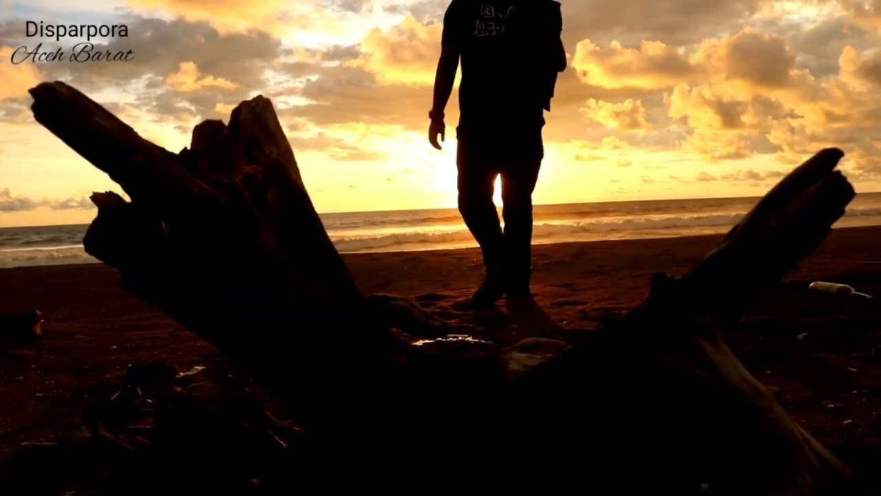 Pesona sunset pantai Suak Raya Kecamatan Johan Pahlawan Kabupaten Aceh Barat