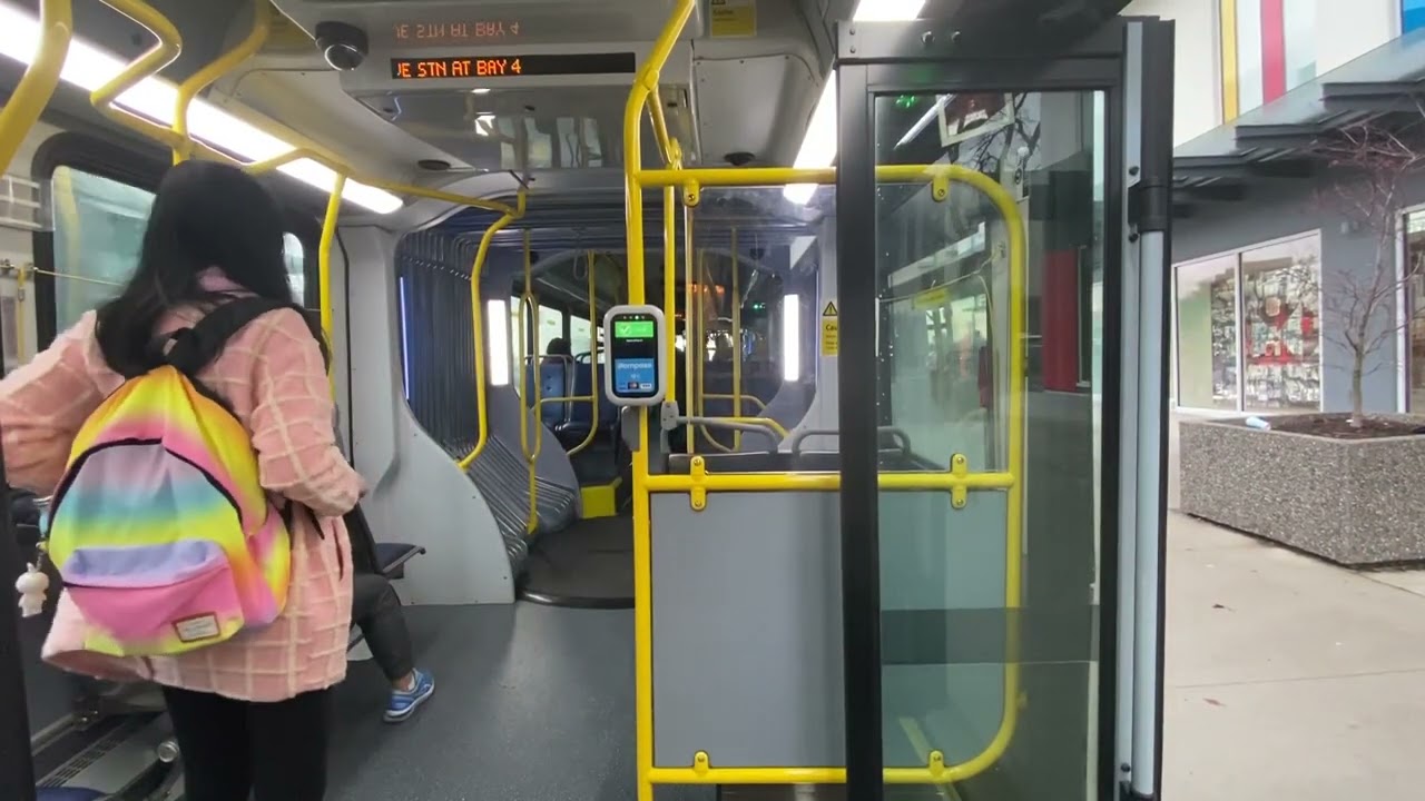 TransLink/CMBC 2018 New Flyer XDE60 H18014 on R4 41st Avenue to UBC