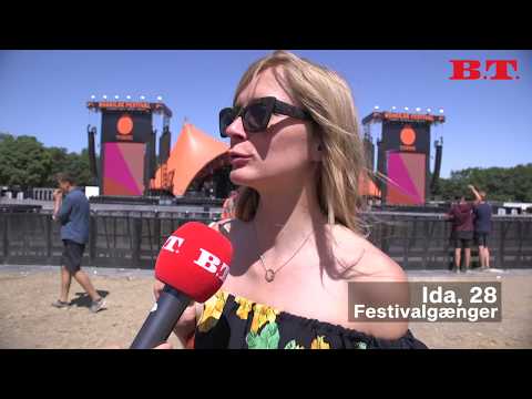 Pigerne smider BH'en - Roskilde Festival