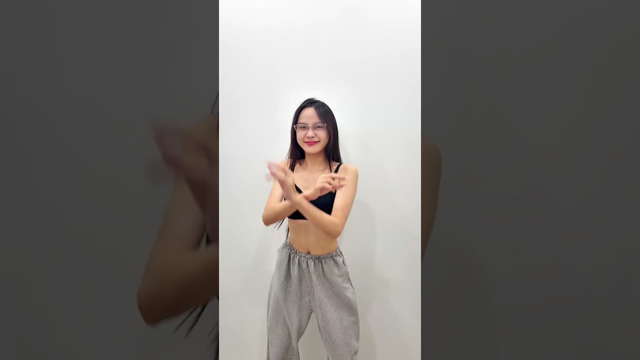 #lahoangkyduyen nay cổ xinh sang xịn quá