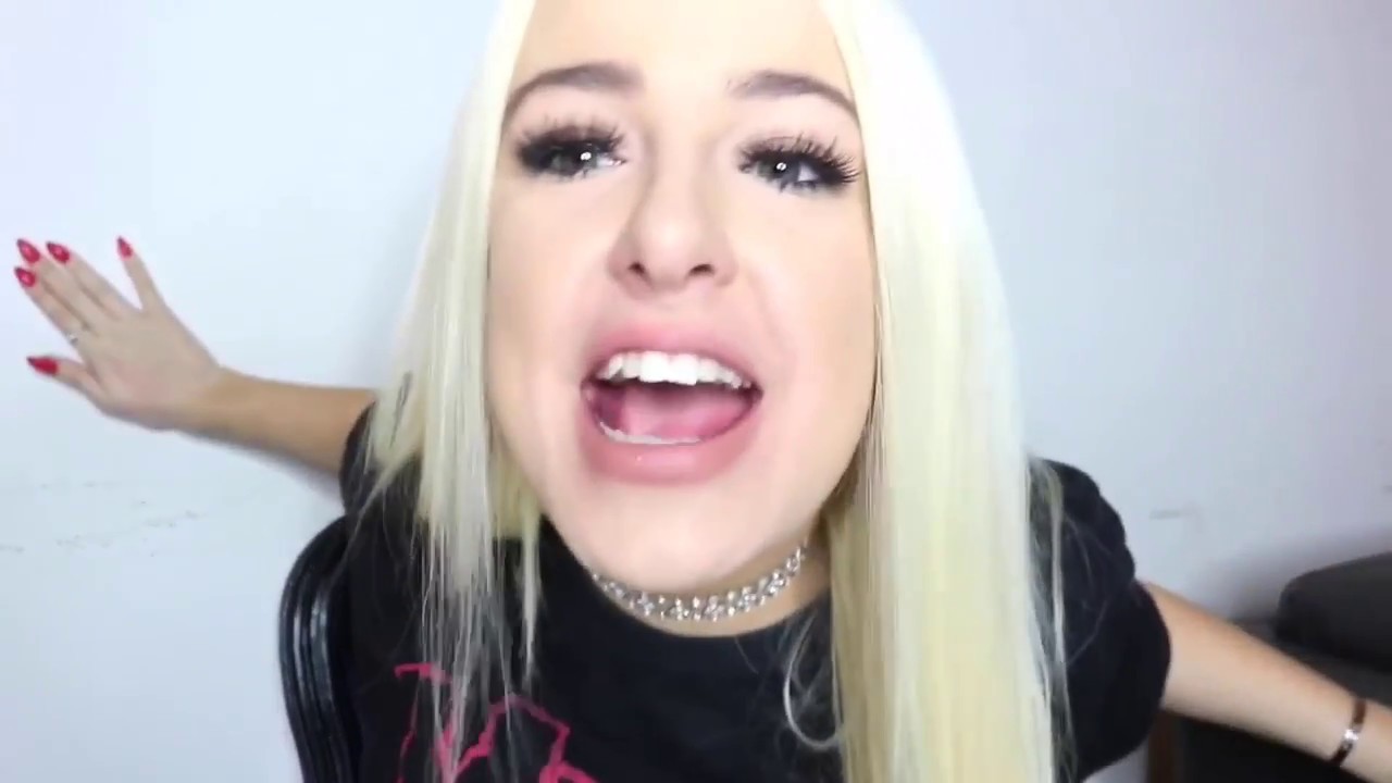 TANA MONGEAU SCREAMING FOR 40 Sec STRAIGHT - YouTube