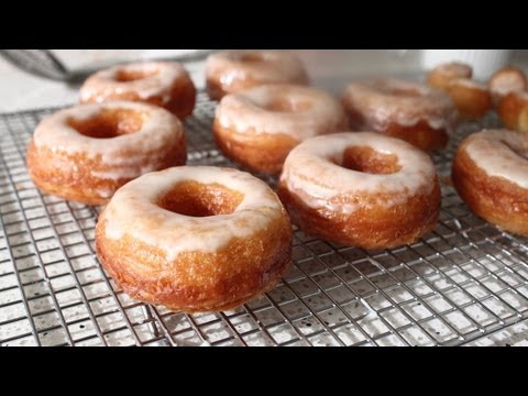 Cronuts - Part 2: Frying and Eating -- Doughnut and Croissant Hybrid Recipe