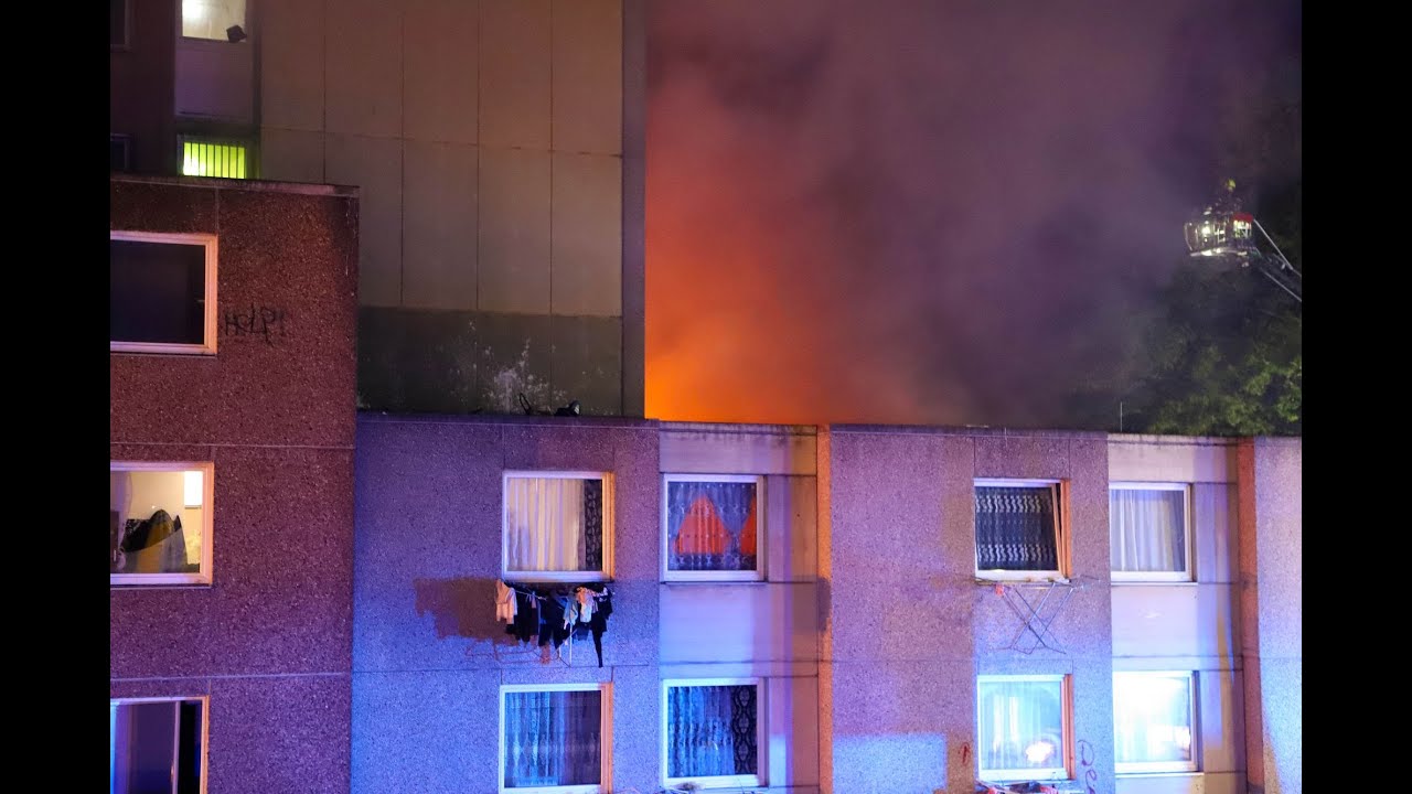 Wieder Brand in Göttinger Problemimmobilie: Müllberge erschweren stundenlangen Feuerwehreinsatz