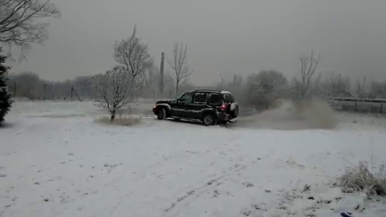 Jeep Liberty 3.7 V6 Short Snow Drift RWD & TC off YouTube