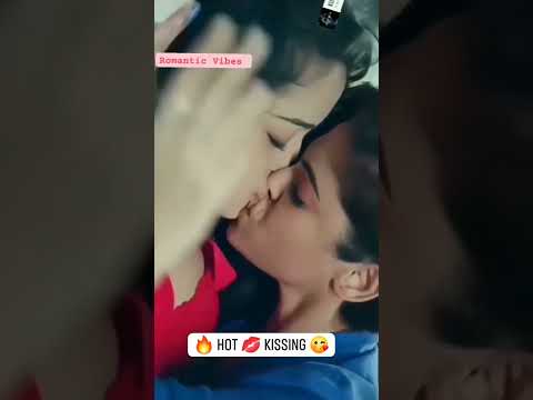 lesbian hot 🔥 kissing 😘