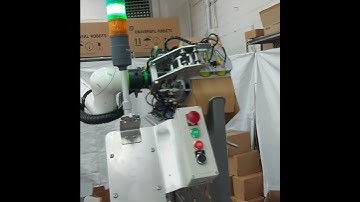 Cobot box erector