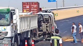 شاهد رفع وإزالة آثار حادث مروري بمصر،شاحنه تحمل اسطوانات غاز الكلور السام شاحنات_عربية مصر حوادث