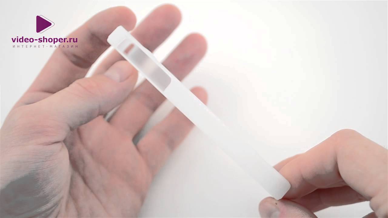 Задняя пластиковая накладка  XINBO для iPhone 4-4S Белая