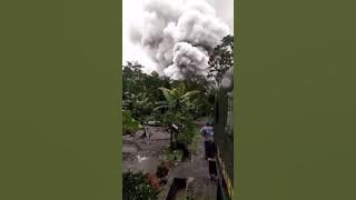 update,, kondisi sore ini gunung semeru mengeluarkan abu vulkanik lagi 6 Desember 2020