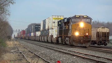 Fast CSX Intermodal Train 4K UHD