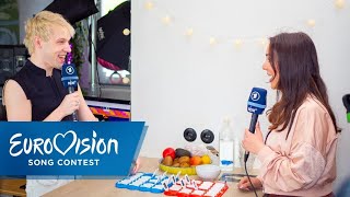 Mustii aus Belgien und Alina spielen 