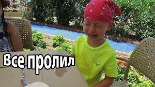 VLOG: Рита с косичками /  Про русских / Как есть раков?