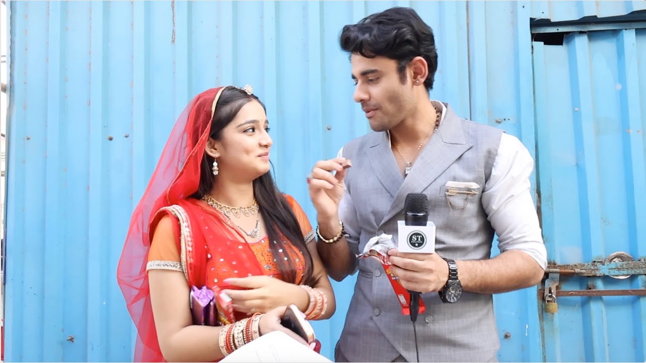 Rimjhim Serial On Location : Sameer fed Rimjhim chocolate, and they both had fun | On Location