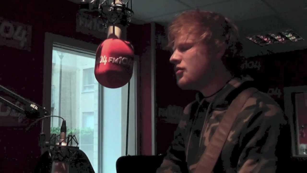 ED SHEERAN - 'Wild Mountain Thyme' [LIVE IN FM104] 4/4
