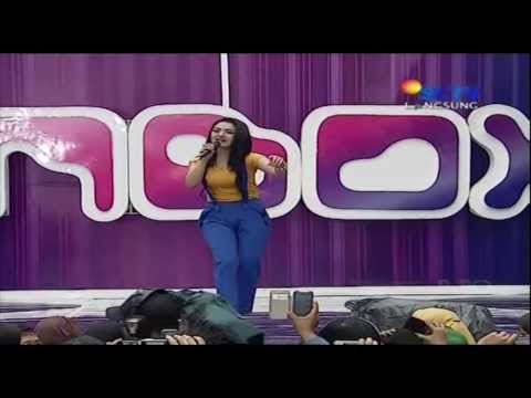 SITI BADRIAH Live At Inbox (30-12-2013) Courtesy SCTV