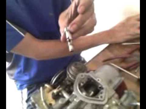 Vídeo: Com puc ajustar el carburador a la meva bufadora de neu?