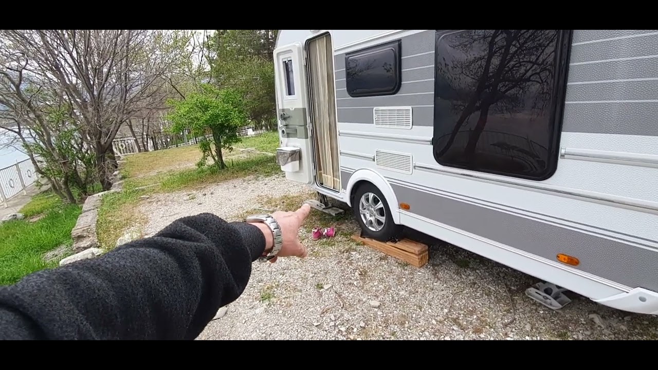 Технология установки  каравана на склонах.