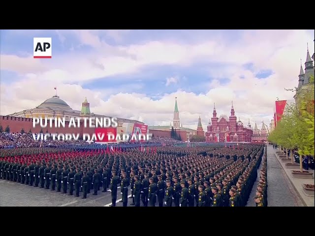 Putin attends Victory Day parade class=