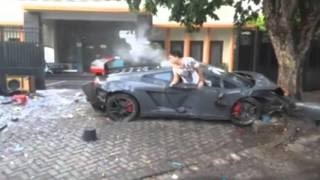 A tragic accident occurred in surabaya, east java, after lamborghini
racing against ferrari the street lost control and hit middle-aged
couple ....