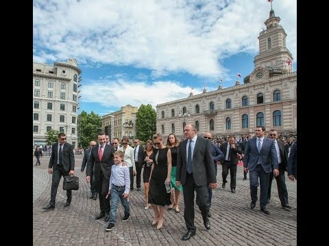 პრეზიდენტი რუსთაველის გამზირზე