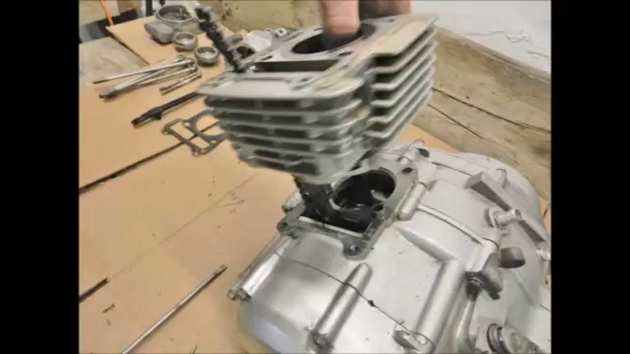 YAMAHA YBR/XT 125 Top End Teardown: Cylinder Head, Barrel & Piston