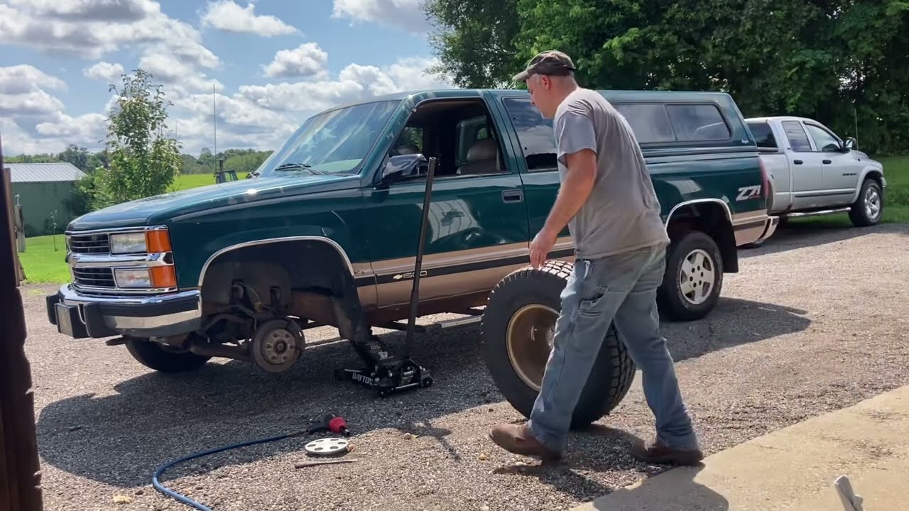Landspider Wildtraxx A/T tires for the OBS Chevy.