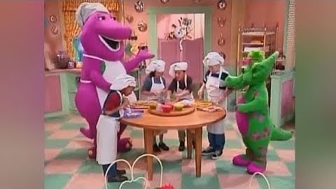 Barney Song : Oh, We Take Turns (Waiting For Mr. MacRooney)