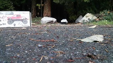 Axial SCX10 CHEVY unboxing and trail run (HD)