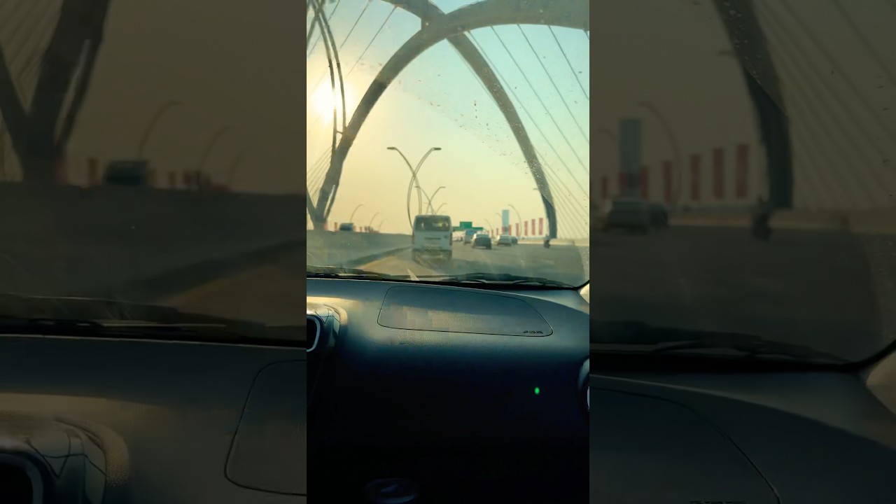 Infinity bridge DXB 🌁 #safaalqamartourism - YouTube