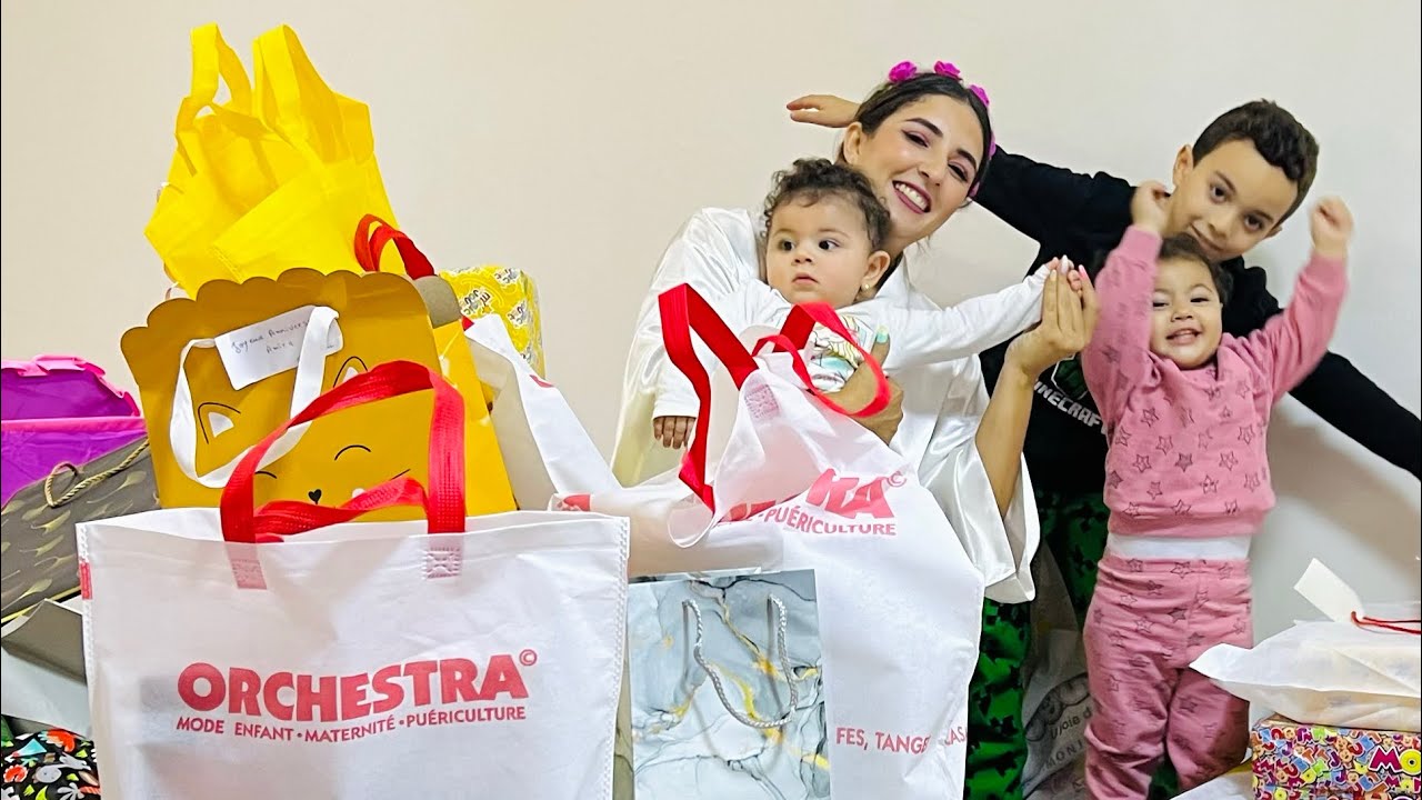 ‏شاركت معاكم الهدايا اللي جاو لبناتي في عيد ميلاد ديالهم  🎁￼￼