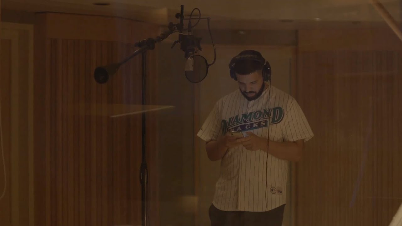 Drake in the studio coming up with the hook for 'Yikes' by Kanye (2018)