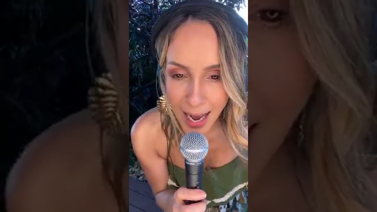 Claudia Leitte Live Stream, April 19, 2020