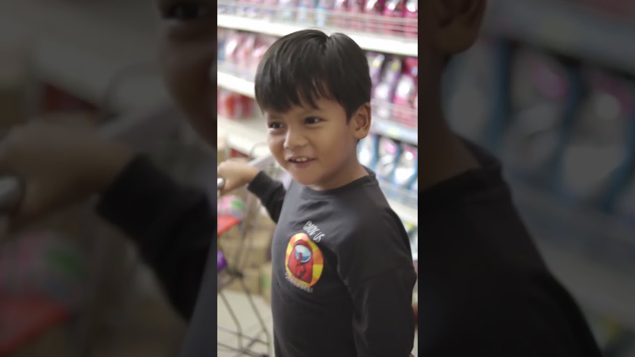 bersepeda belanja potong rambut