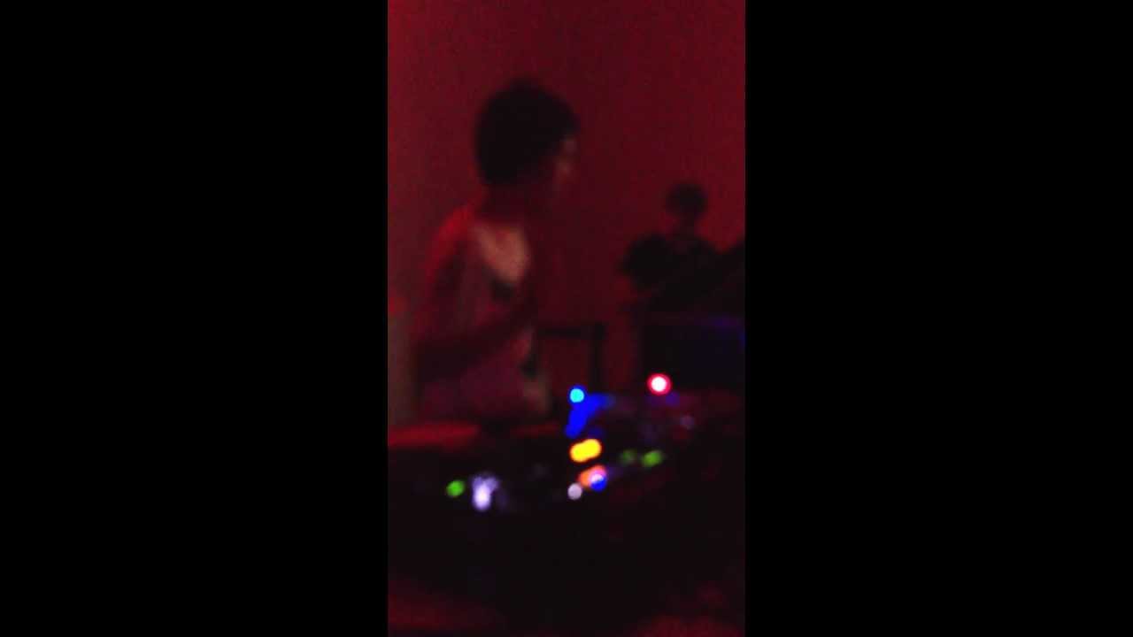 Guarda Fumiya Tanaka - Terraza Pacha (SC) 01-02-13 pt1 su YouTube Guarda Fumiya Tanaka - Terraza Pacha (SC) 01-02-13 pt1 su YouTube