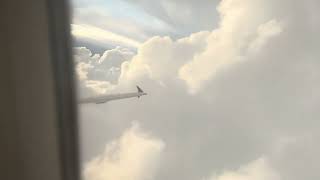 🇧🇷 Decolando de São Paulo Guarulhos com Latam A320 com muitas nuvens de chuva no final de tarde