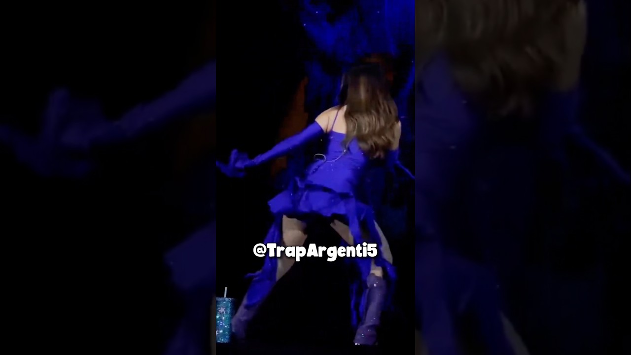 Emilia cuando le piden motinha en vivo🏍🔥 