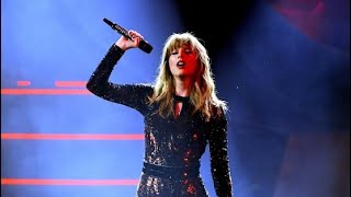 Taylor Swift || Sweet But Psycho