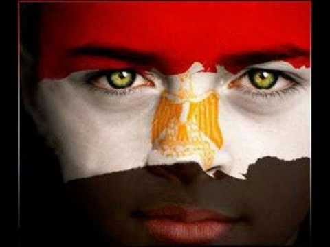 مصر حبيبتي من ضفايرها طل القمر 