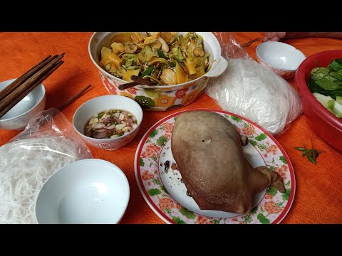 Video: Gà Nhồi Tiêu