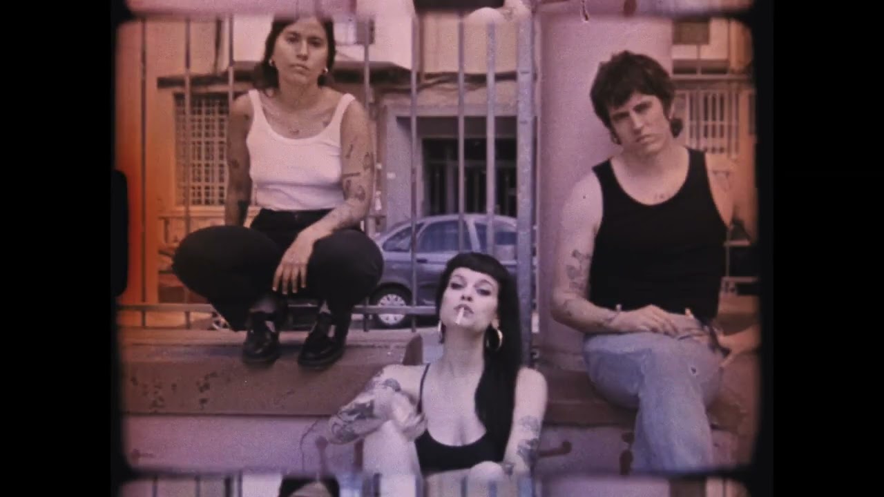 Amigas Íntimas - Verano Muerto